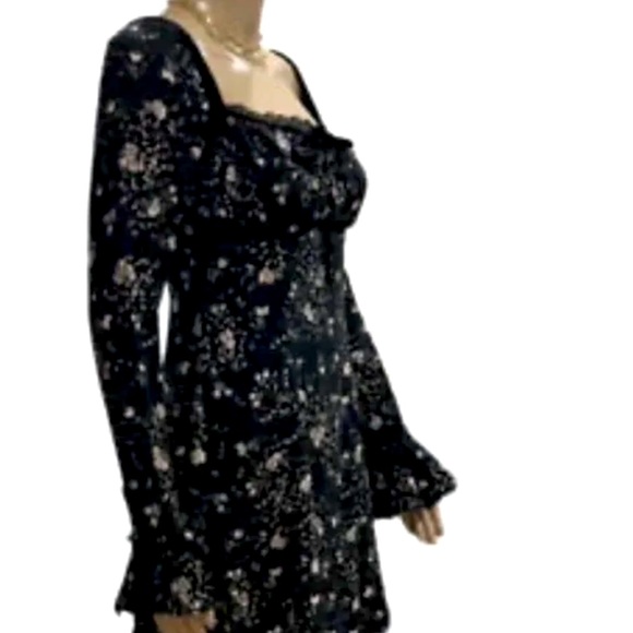 Free People Black Tess Floral Long Sleeve Smock Mini Dress~Size Small~NWT - Picture 3 of 9